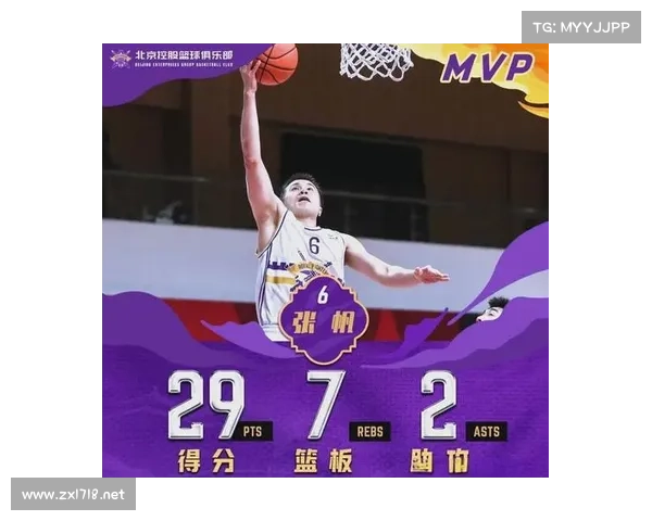 布朗轰下23分11篮板8助攻引领球队胜利展现全面统治力